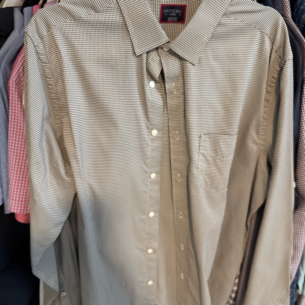 UNTUCKit Men's Beige Checkered Button Down Shirt